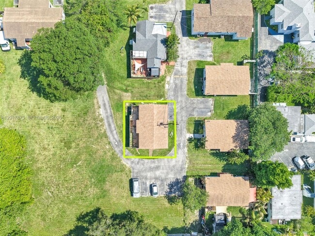 Building Photo - 577 NW 90th St