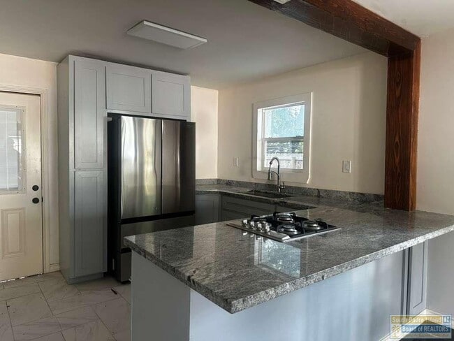 Building Photo - 65 Calle Real