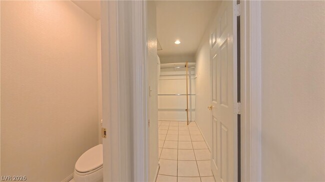 Building Photo - 4844 Jadero Dr