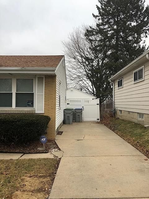 Building Photo - 5746 N 72nd St