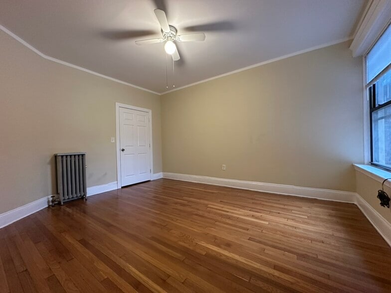 Building Photo - 184 Saint Paul St