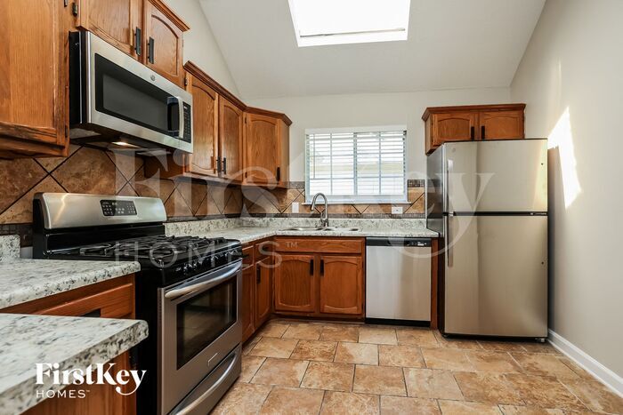 Building Photo - 5028 W Oak Highland Dr