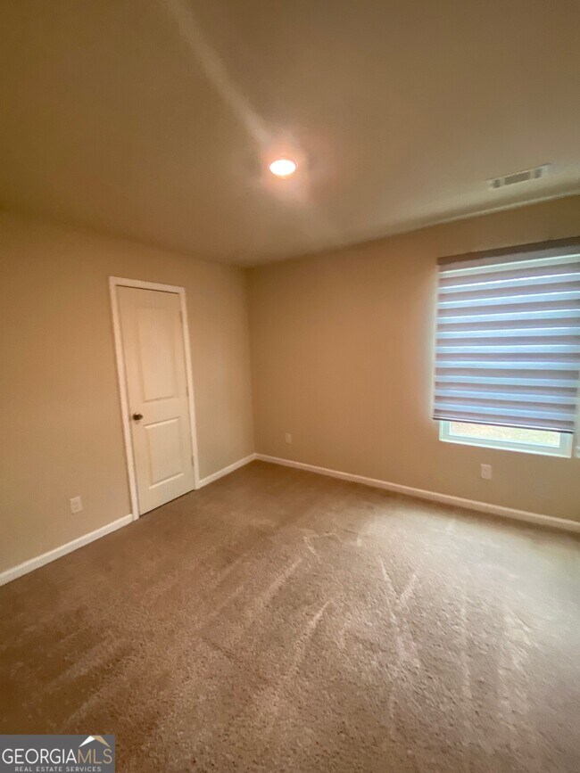 Building Photo - 347 Augusta Woods Dr