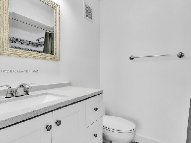 Building Photo - 4550 SW 68th Ct Cir