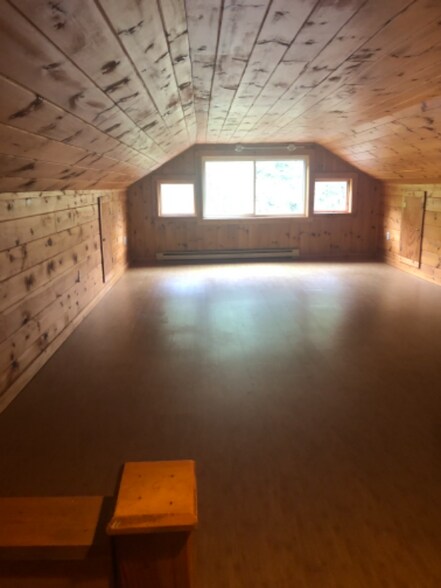 Building Photo - 18 Arch St