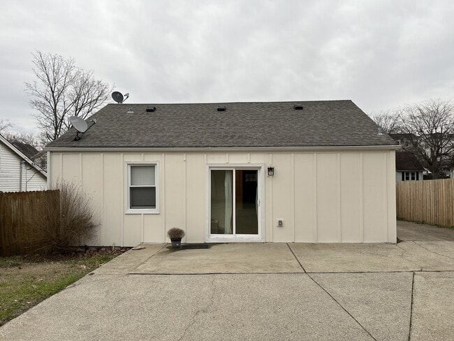 Building Photo - 2916 Morningside Dr