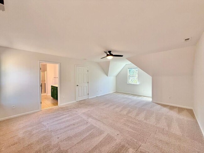 Building Photo - 3204 Plaza Pl