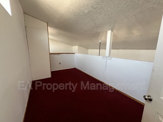 Building Photo - 652 Old Coors Dr SW