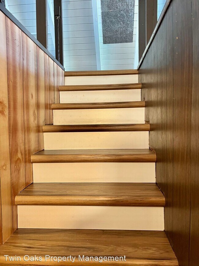 Building Photo - 2 br, 1 bath House - 6601 Lowry Lane