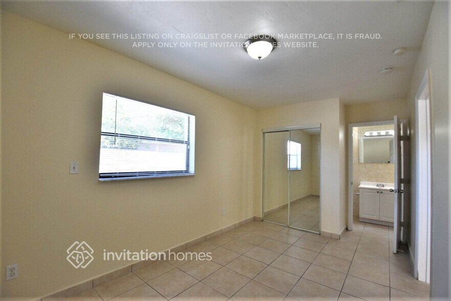 Building Photo - 4921 NW 170th St