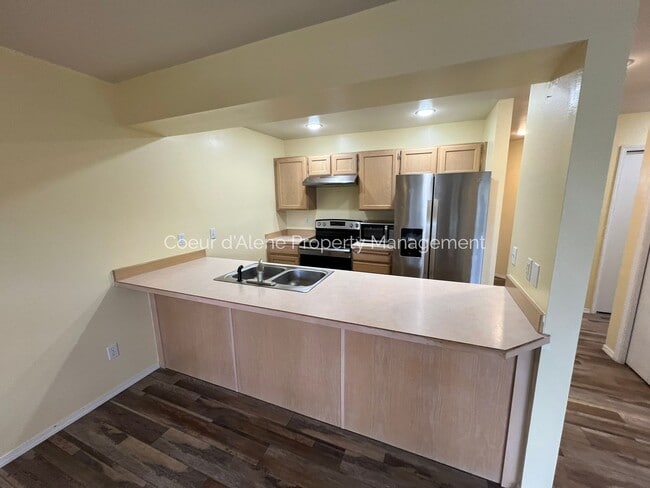 Building Photo - 2 bed condo in Ridgewood Condo Community