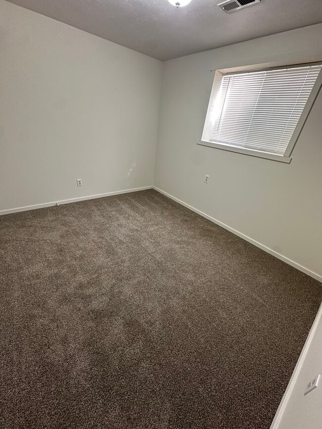 Building Photo - Gorgeous 3 Bedroom 2 Bathroom House!!!! #1101