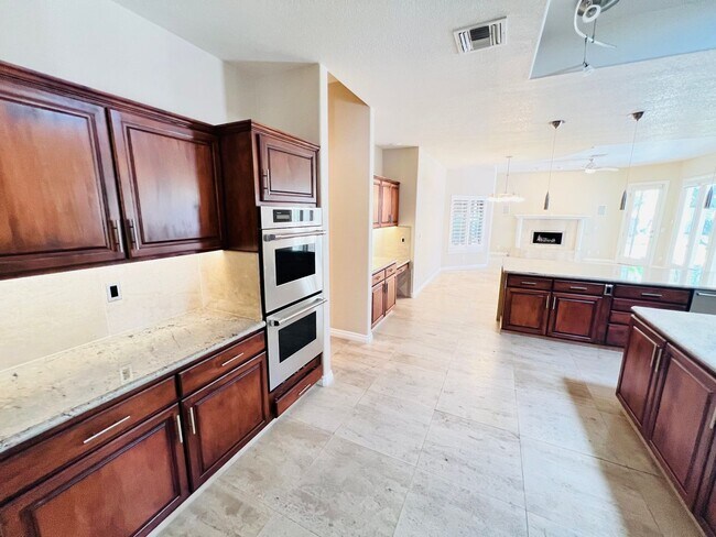 Building Photo - 10 Oaks Guard gated community