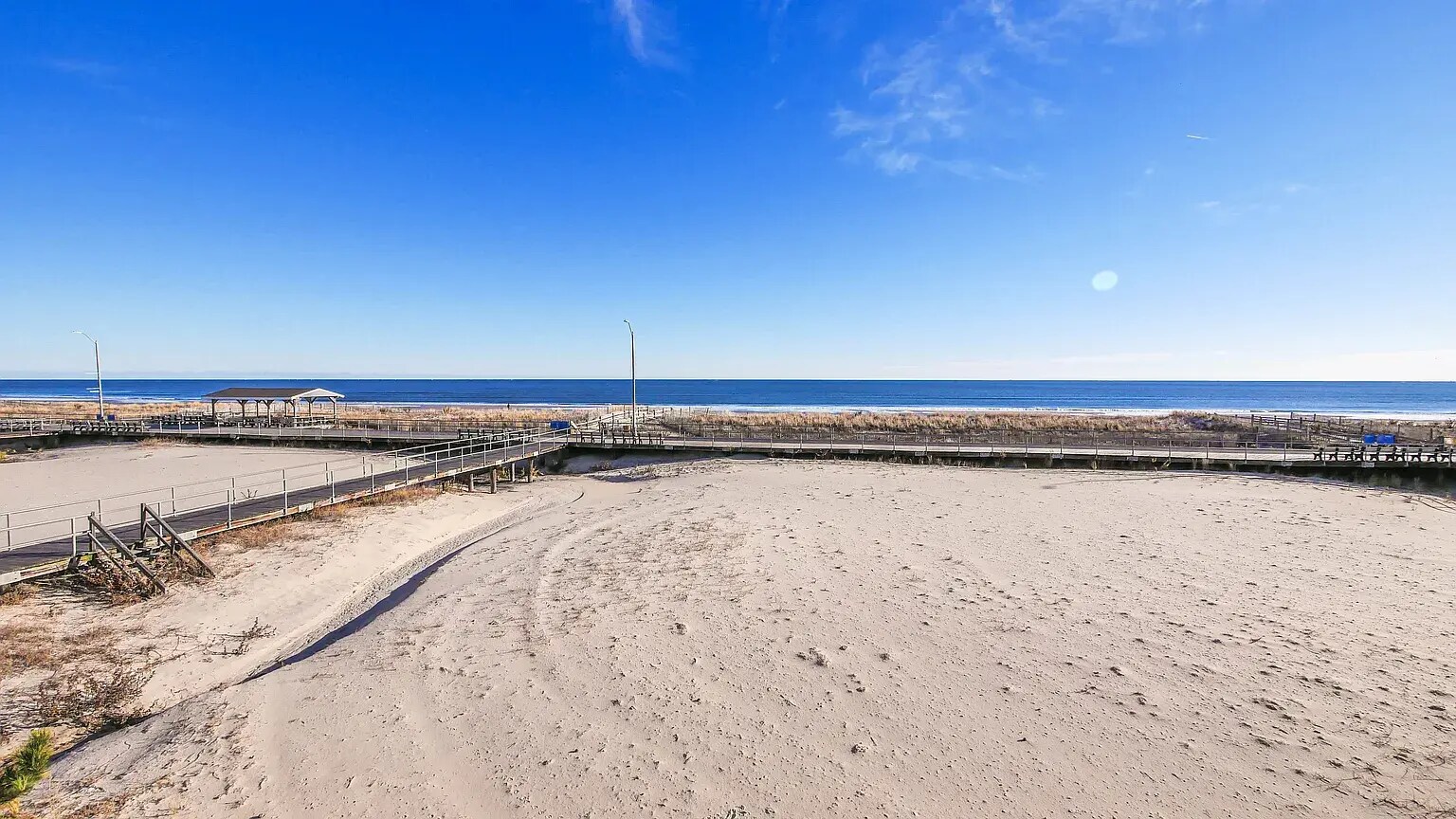 Building Photo - 108 S Newark Ave