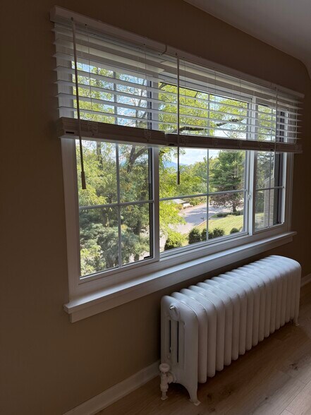 Building Photo - 101 41st St