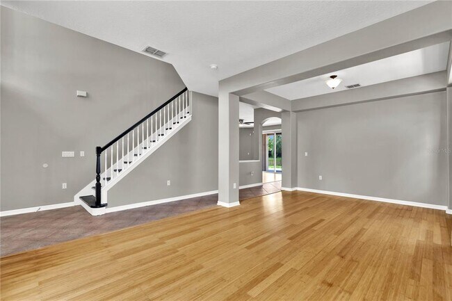 Building Photo - 643 Willett Dr