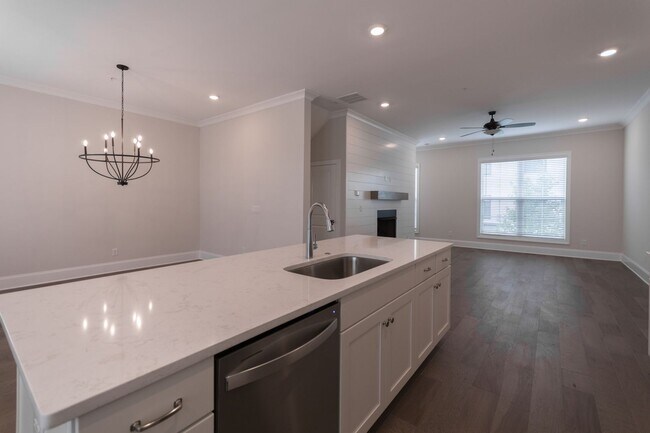 Building Photo - Immaculate, new 3BR/3.5BA townhome in The Maxwell community in Alpharetta GA.