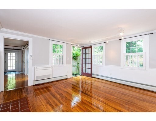 Building Photo - 87 High St