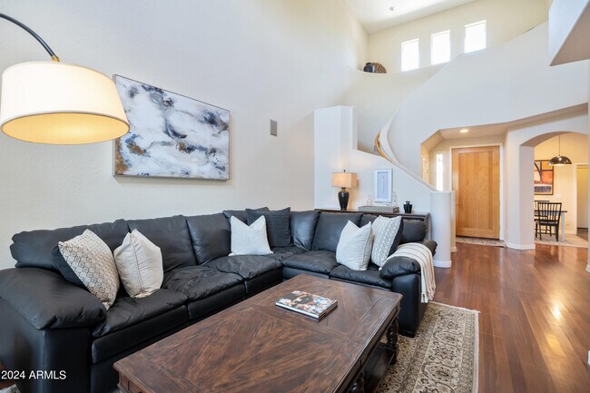 Building Photo - 15240 N Clubgate Dr