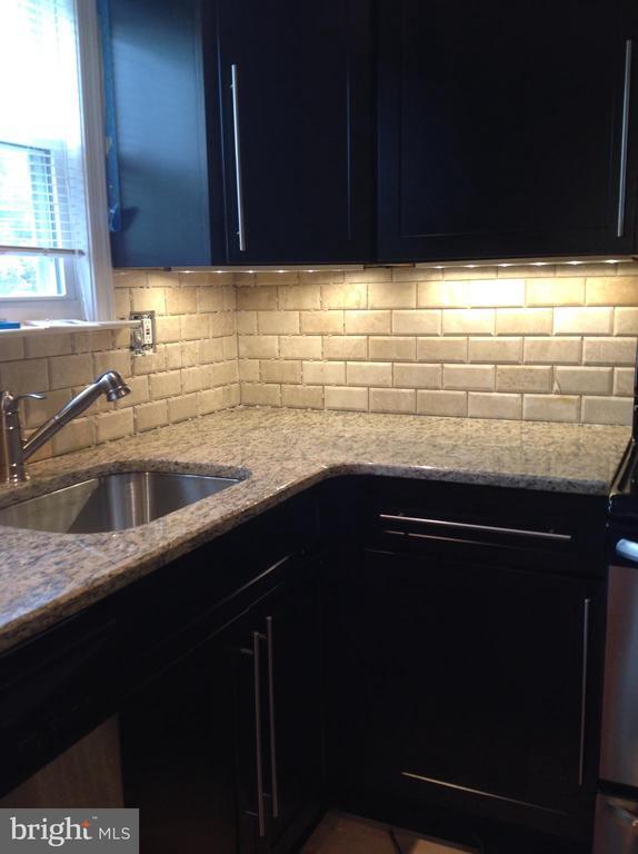 Building Photo - 298 Birch Dr