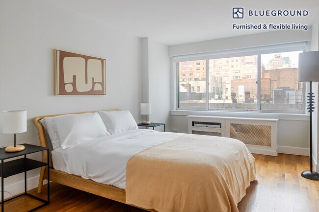Building Photo - 360 E 65th St