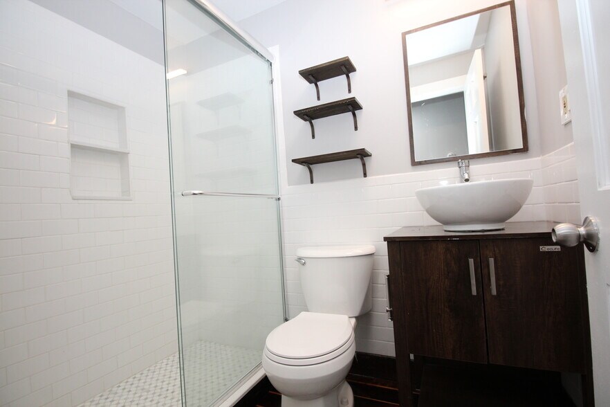 Building Photo - 17 Boswell Ave