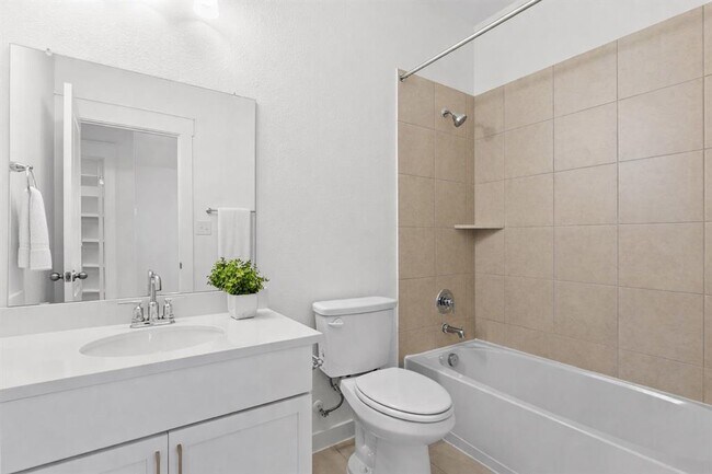 Building Photo - 120 Hartson Dr