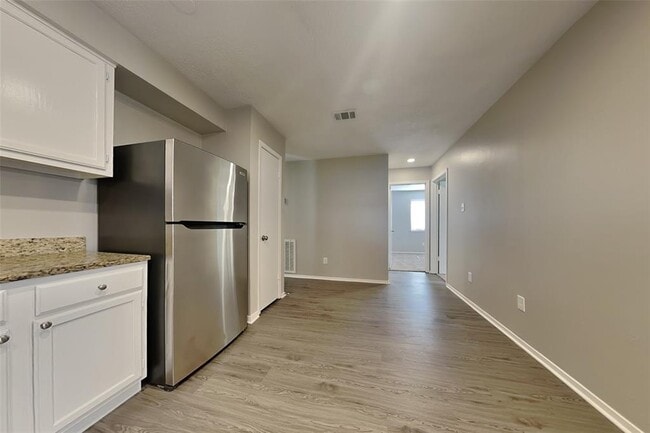 Building Photo - 4819 Bridgeville Ln