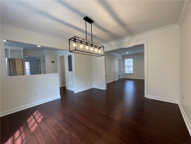 Building Photo - 3145 Queens Walk
