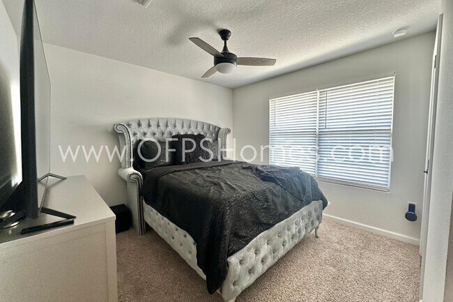 Building Photo - 4659 Honor Guard Wy