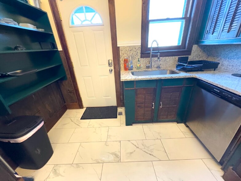 Building Photo - 1209 Windsor Ave