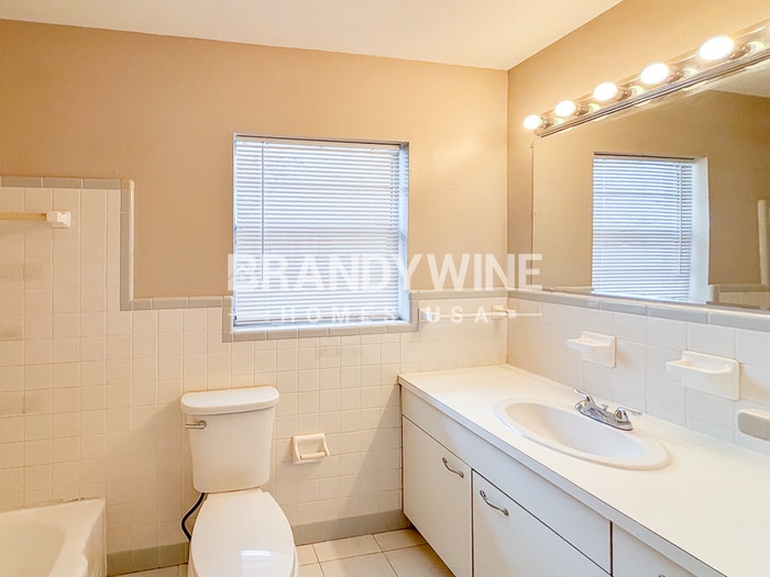 Building Photo - 7236 Darien Way