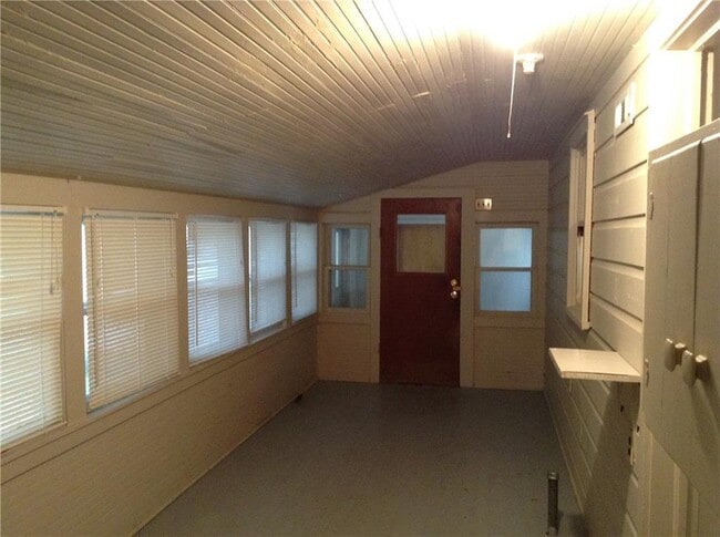 Building Photo - 2090 S Mt Olive St