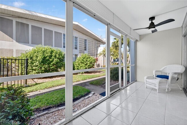 Building Photo - 330 Tudor Dr