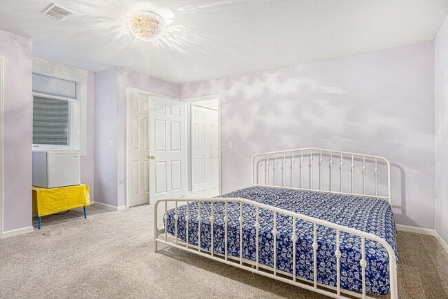 Building Photo - 7471 St George Cir