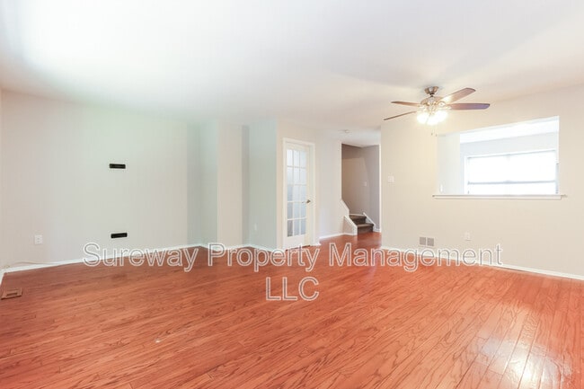 Building Photo - 166 Camber Ln