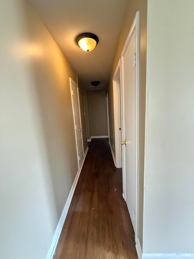 Building Photo - 2017 St Teresa Dr