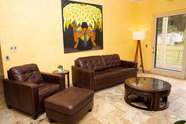 Building Photo - Spacious 4-Bedroom Retreat in Haiku with Stunning Natural Light