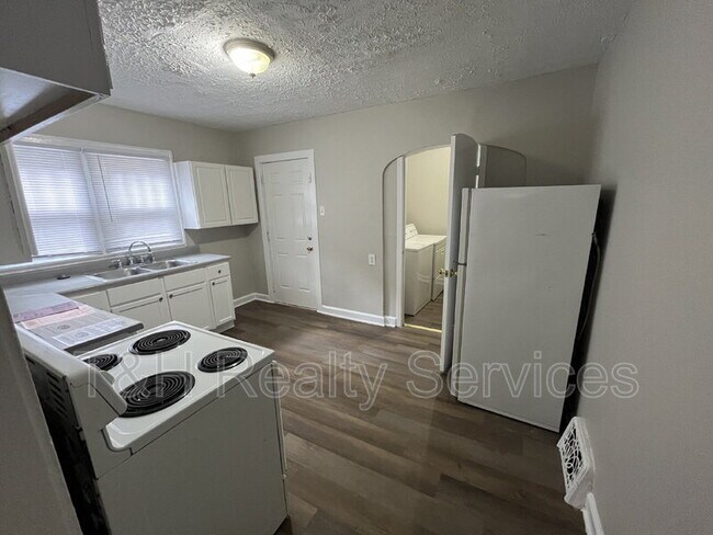 Building Photo - 4218 Carrollton Ave