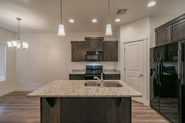Building Photo - Small Dog Friendly Home With RV Parking