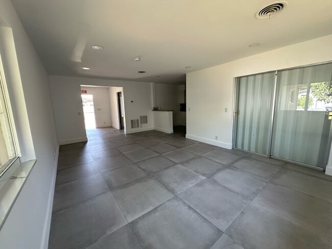 Building Photo - 4407 Arthur St