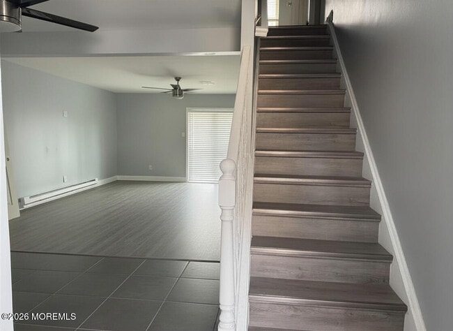 Building Photo - 660 Tara Dr