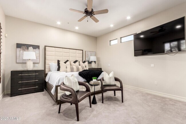 Building Photo - 8614 N 17th Pl