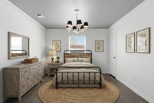 Building Photo - 1018 Karen St