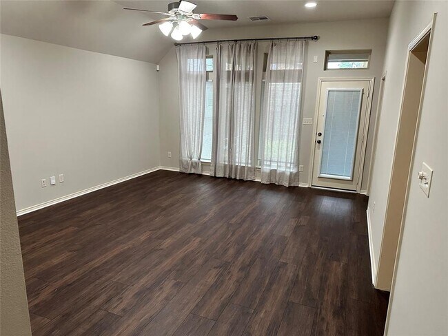 Building Photo - 2402 Morgan Ridge Ln