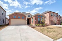 Building Photo - 9316 Meadowpark Dr