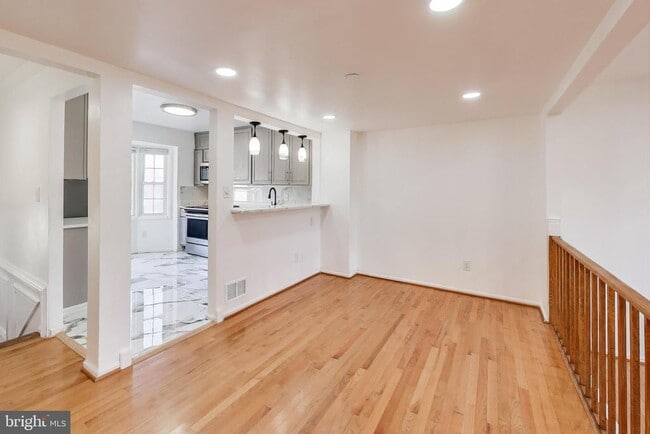 Building Photo - 16 Orchard Dr