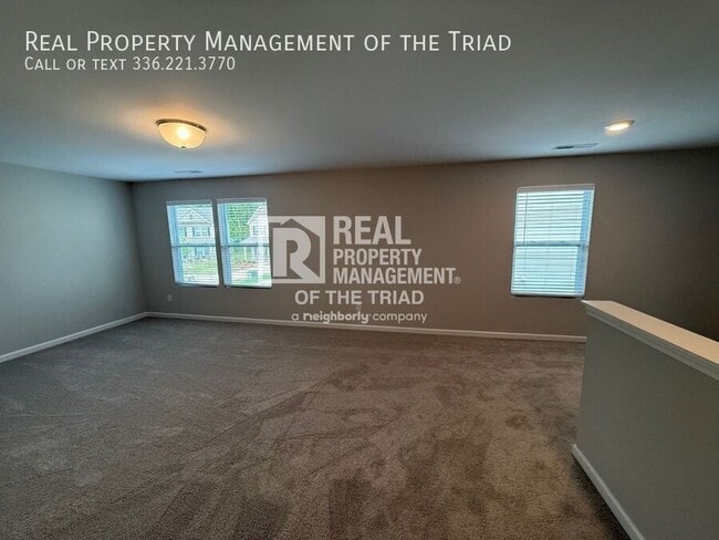 Building Photo - 2385 Dukes Hollow Ct