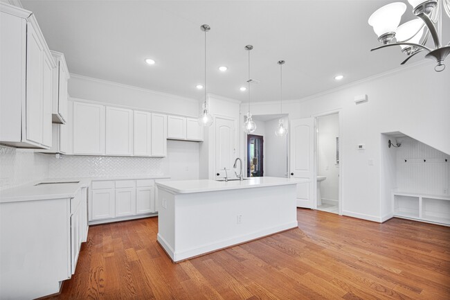 Building Photo - 11926 Briarwood Hill Way