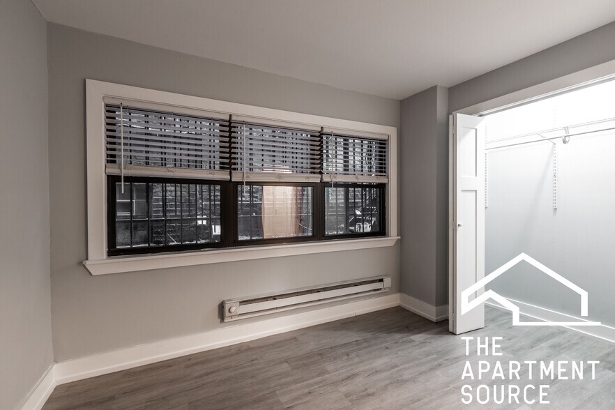 Building Photo - 1437 N Dearborn St